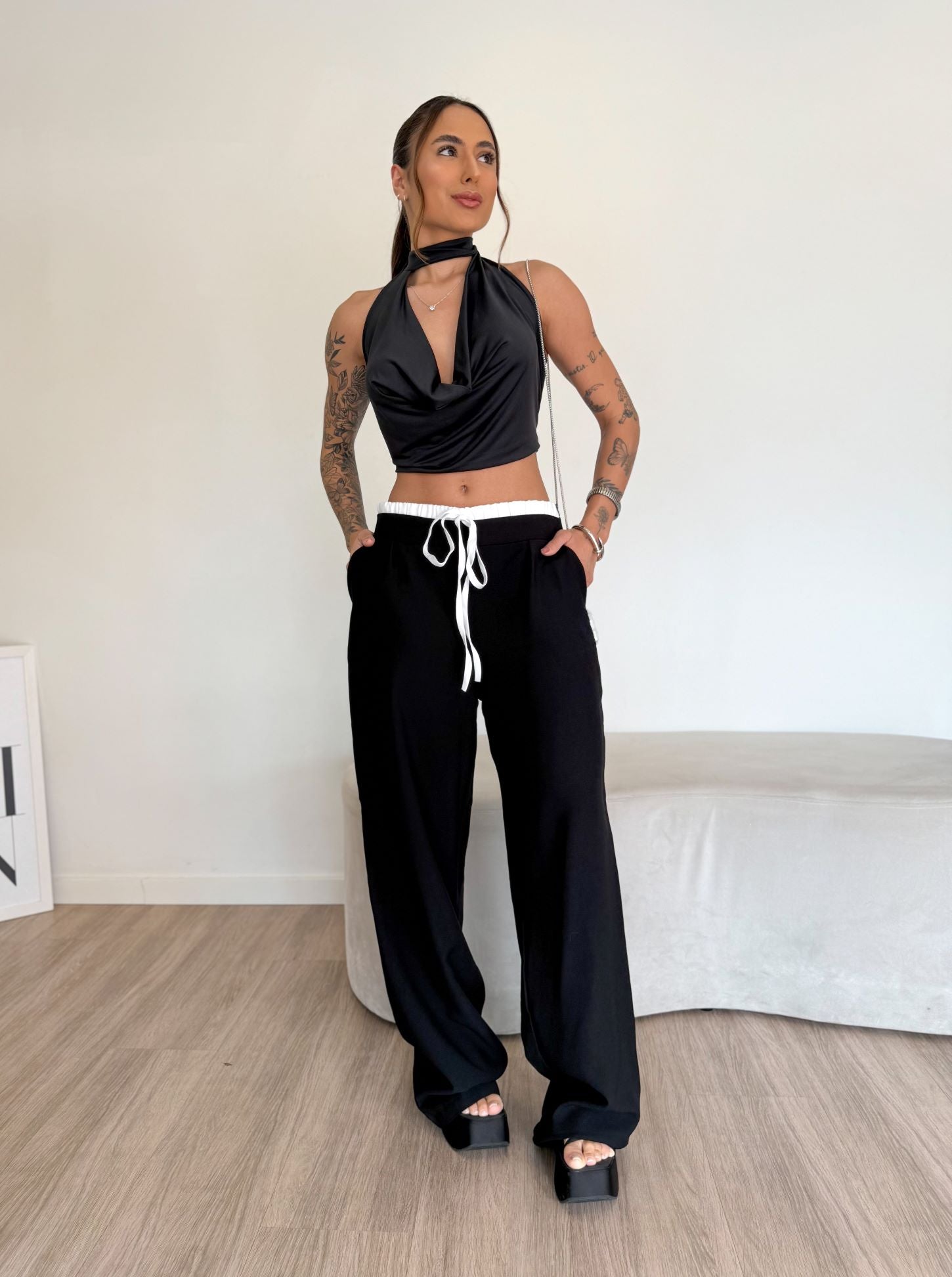 CALÇA ROMA LINHO PRETO